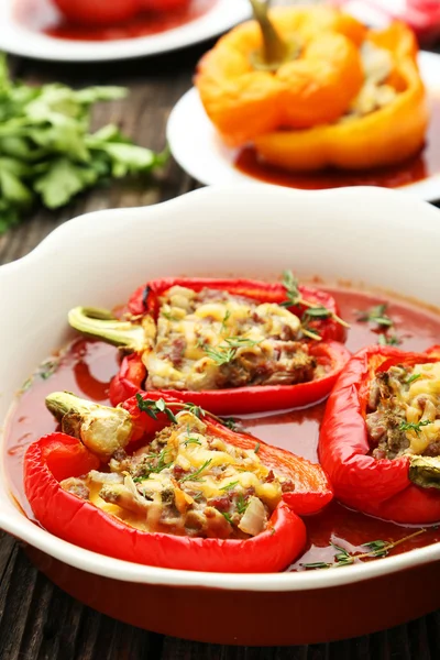 Pimentos recheados com carne — Fotografia de Stock