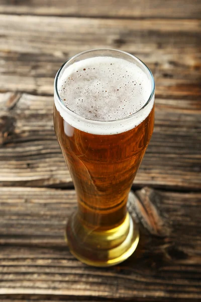 Один стакан пива — стоковое фото