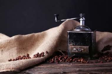 Kahve çekirdekli kahve öğütücüsü.