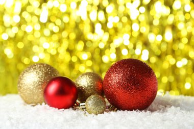 Renkli Noel topları