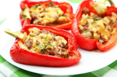 kırmızı biber dolması etli