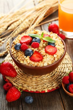 çilek ile yulaf ezmesi