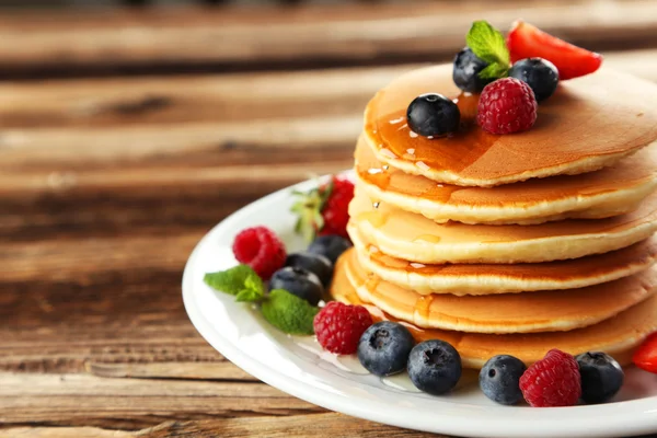 Pannenkoeken met bessen — Stockfoto