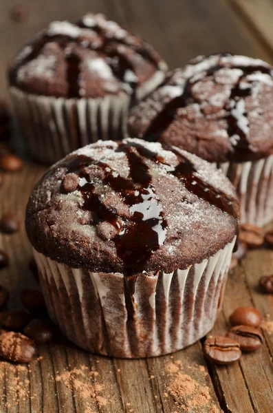 Cupcakes with chocolate — Stock Photo, Image