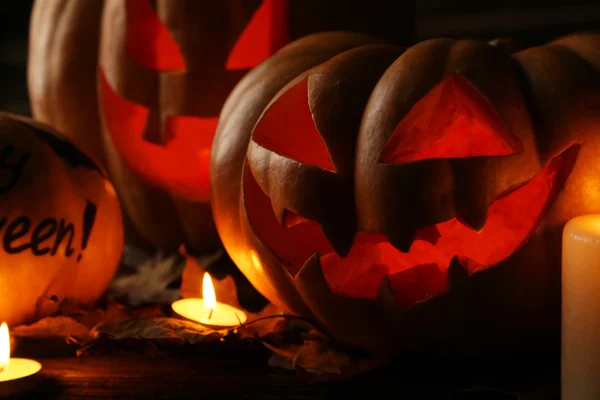 Zucche di Halloween con candele — Foto Stock