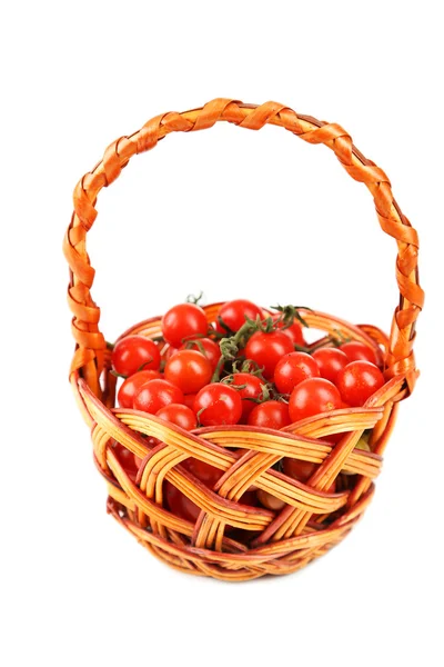 Tomates cherry en una canasta — Foto de Stock