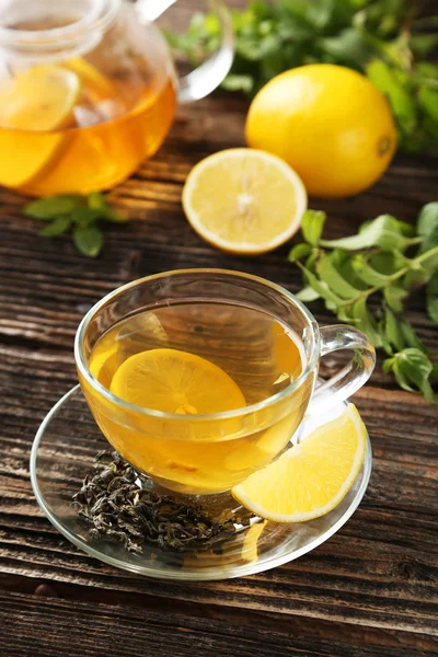 Cup with green tea — Stock Photo, Image