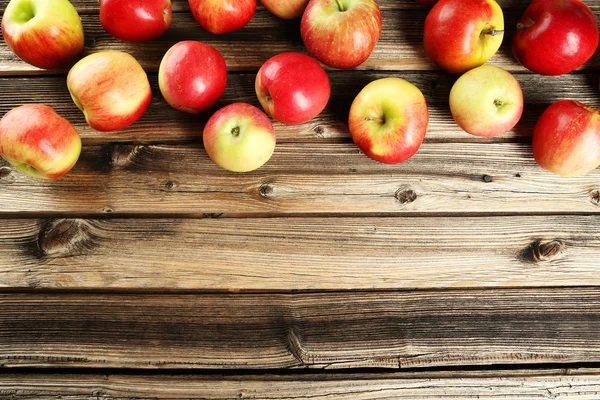 Manzanas rojas frescas —  Fotos de Stock