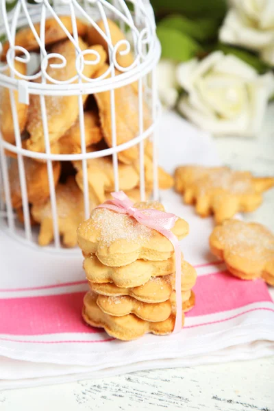 Galletas dulces en servilleta —  Fotos de Stock