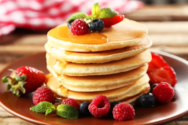 Çilek ile Pancakes — Stok fotoğraf