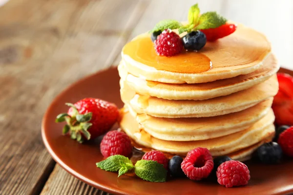 Çilek ile Pancakes — Stok fotoğraf