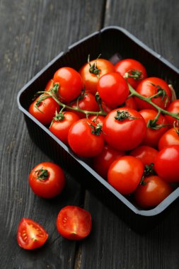Taze vişneli domates.