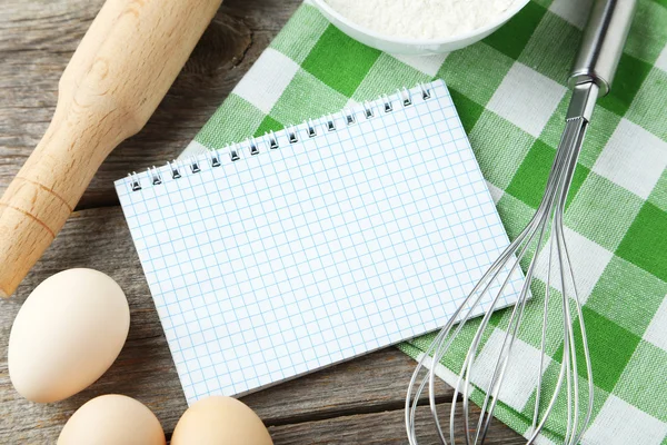 Livro de receitas em branco aberto — Fotografia de Stock