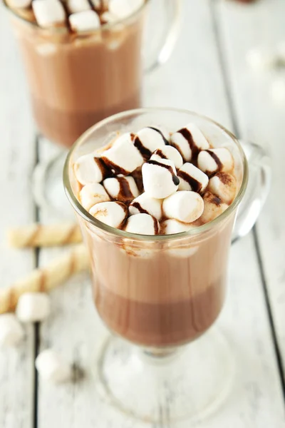 Glasses of hot chocolate with marshmallows — Stock Photo, Image