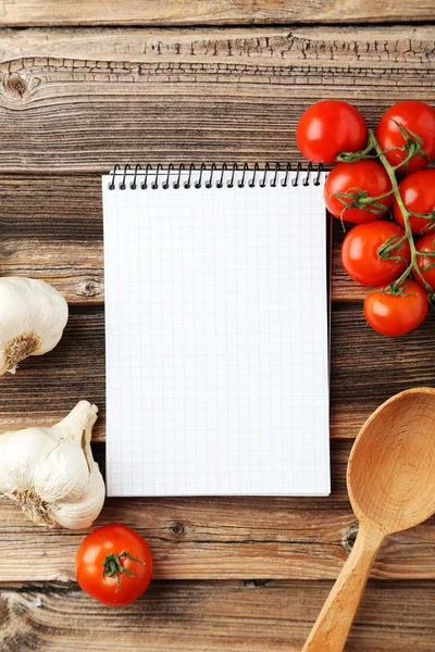 Livro de receitas em branco aberto — Fotografia de Stock