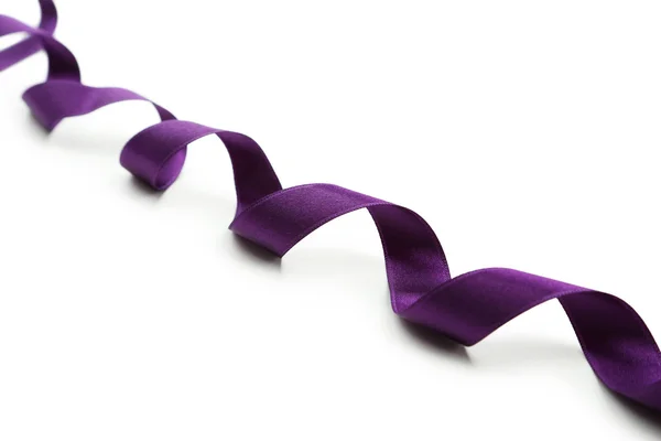 Purple ribbon isolerade — Stockfoto