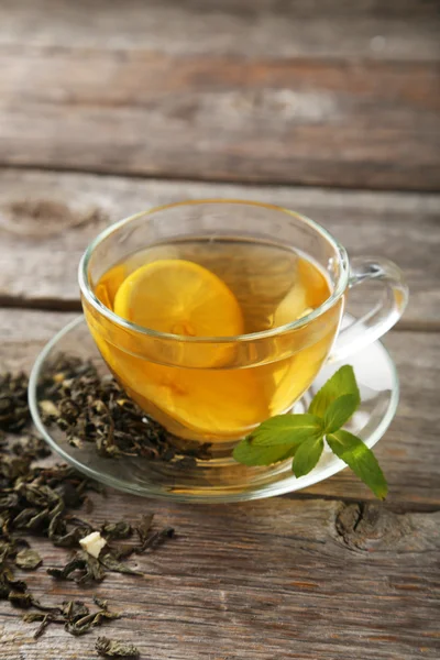 Kopp med grönt te — Stockfoto