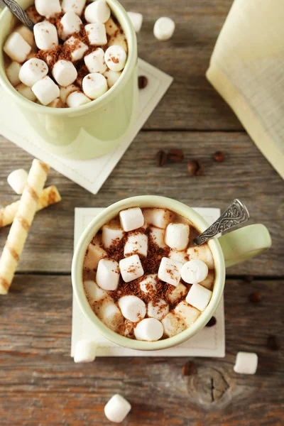 Glasses of hot chocolate with marshmallows — Stock Photo, Image