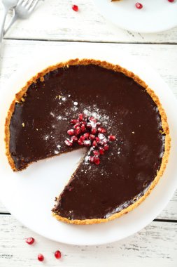 Narlı ev yapımı çikolata tart