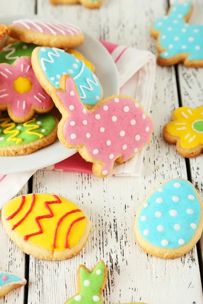 Barevné Velikonoce sušenky — Stock fotografie
