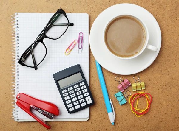 Verschiedene Büromaterialien — Stockfoto