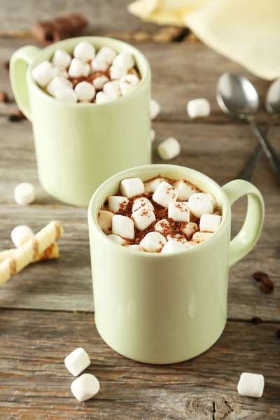 Copa de chocolate caliente con malvaviscos — Foto de Stock