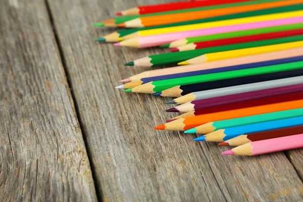 Crayons de couleur en bois — Photo