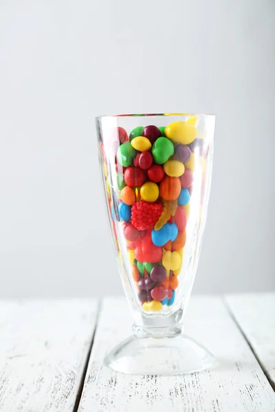Doces coloridos em vidro — Fotografia de Stock