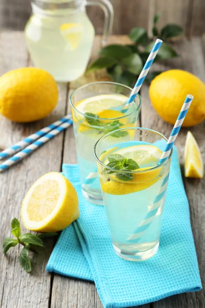 Čerstvé limonády s citrony — Stock fotografie