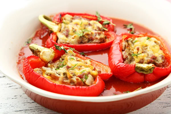 Rode gevulde paprika — Stockfoto