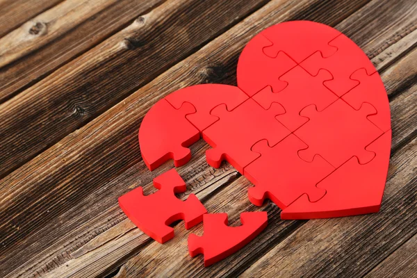 Red puzzle heart — Fotografie, imagine de stoc