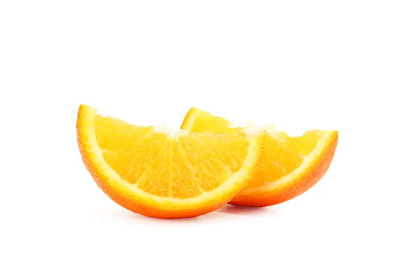 Кусочки спелого апельсина — стоковое фото