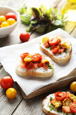 lezzetli taze bruschetta domates ile