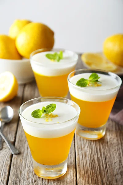 Tasty lemon jelly in glasses — Stock Photo, Image