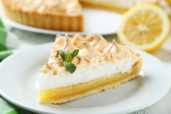 Lemon meringue pie on plate — Stock Photo, Image