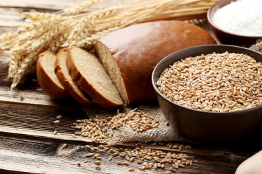 taze ekmek ve buğday