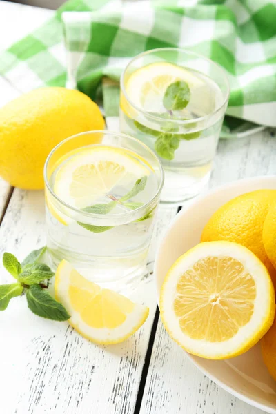 Fresh lemonade with lemons — Stock Photo, Image