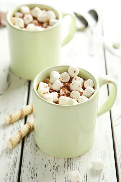 Cups of hot chocolate with marshmallows — Stock Photo, Image