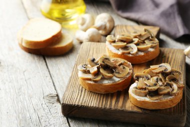 mantar ile lezzetli taze bruschetta