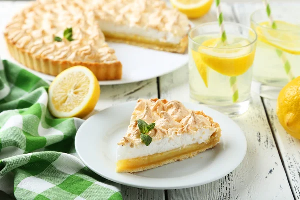 Lemon meringue pie — Stock Photo, Image