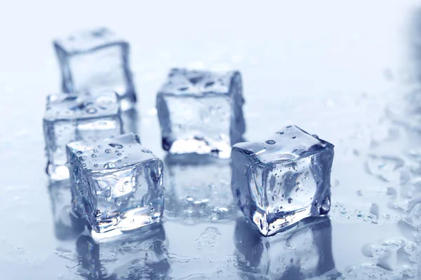 Cubos de hielo de cerca —  Fotos de Stock