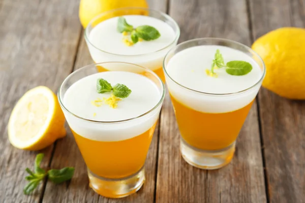 Tasty lemon jelly in glasses — Stock Photo, Image