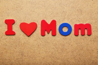 Anne kelimesini seviyorum.