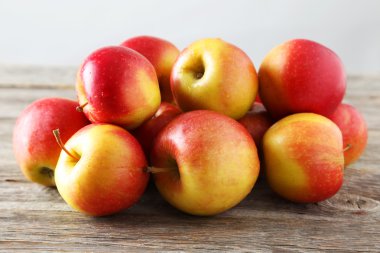 taze kırmızı elmalar