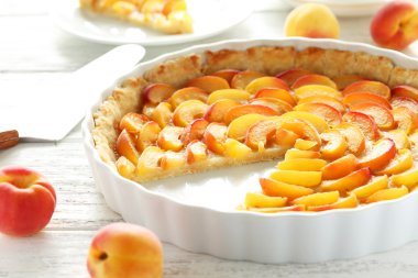 Kayısı pasta plaka