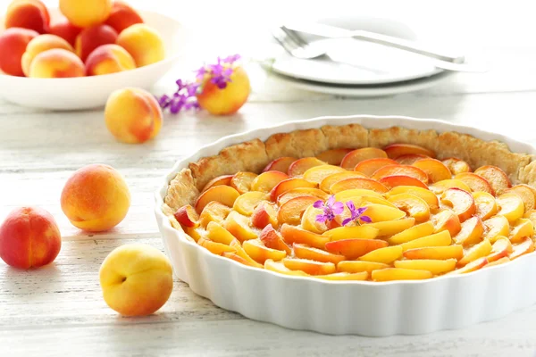Вкусный абрикосовый пирог — стоковое фото