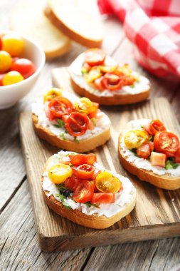 lezzetli taze bruschetta domates ile