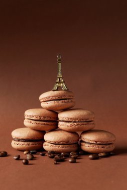 Fransızca macaroons kahve çekirdekleri ile