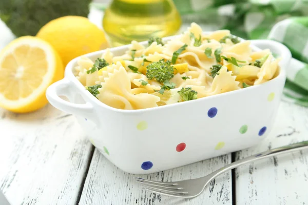 Delicious pasta with with broccoli — Stock Photo, Image