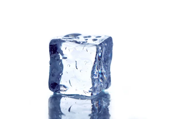 Is kub på vit bakgrund — Stockfoto